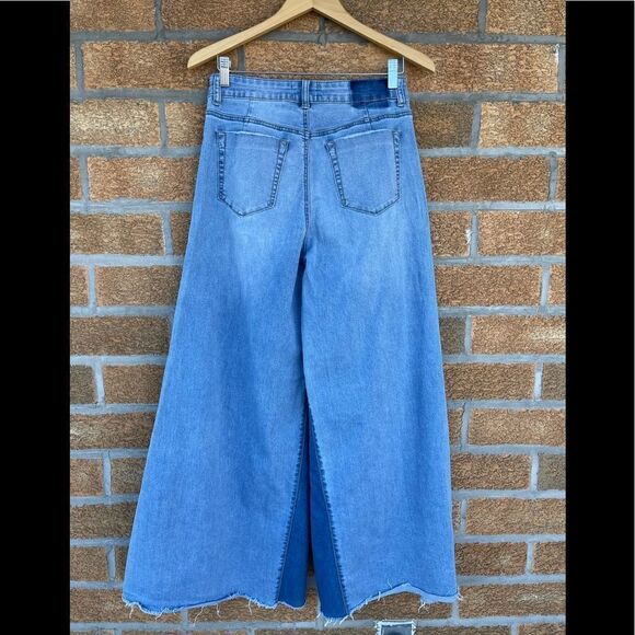 UNIQ BY LITZ Wide-Leg Bellbottom Star Jeans Blue size 30 - Picture 9 of 14